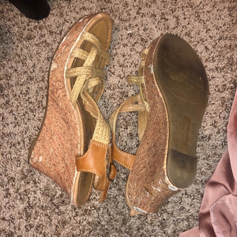 Tan wedges - Picture 3 of 3